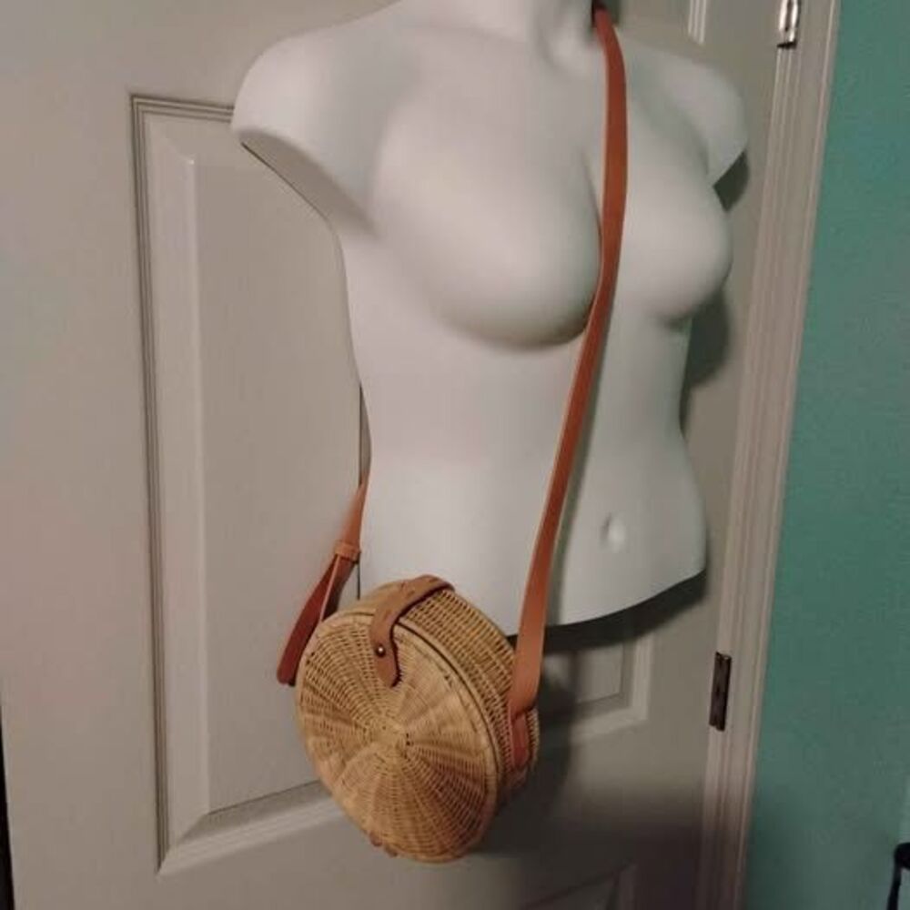 Vintage Rattan Circle Universal Thread Cross body purse